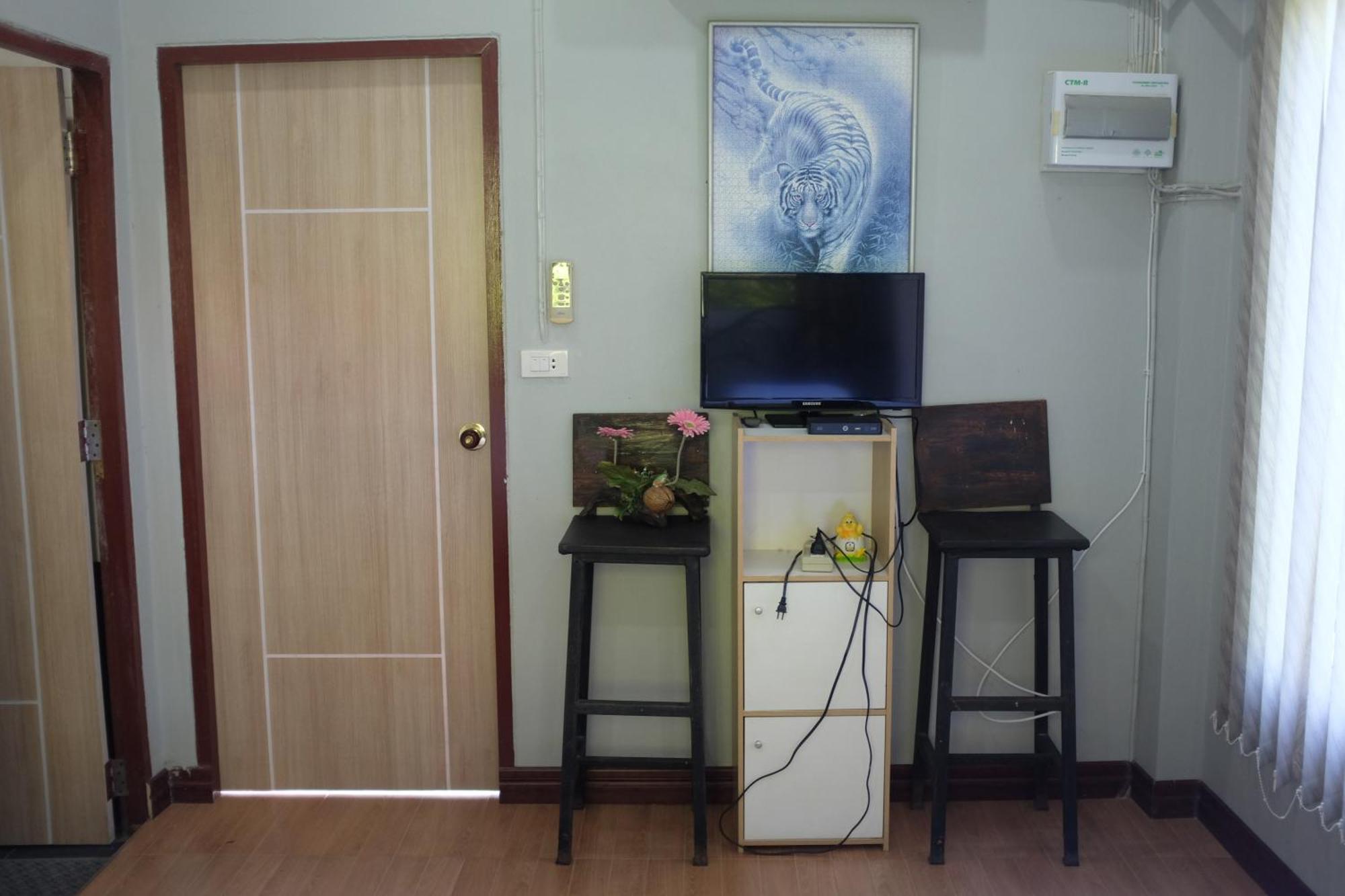Rai Boonsom Apartment Phrao Room photo